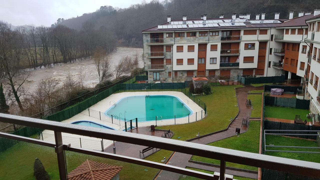 El Balcon Del Sella Lägenhet Onís Exteriör bild