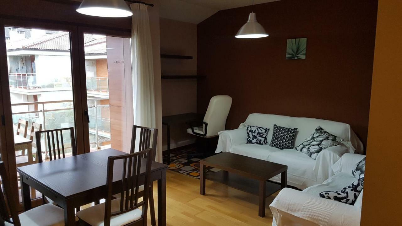 El Balcon Del Sella Lägenhet Onís Exteriör bild